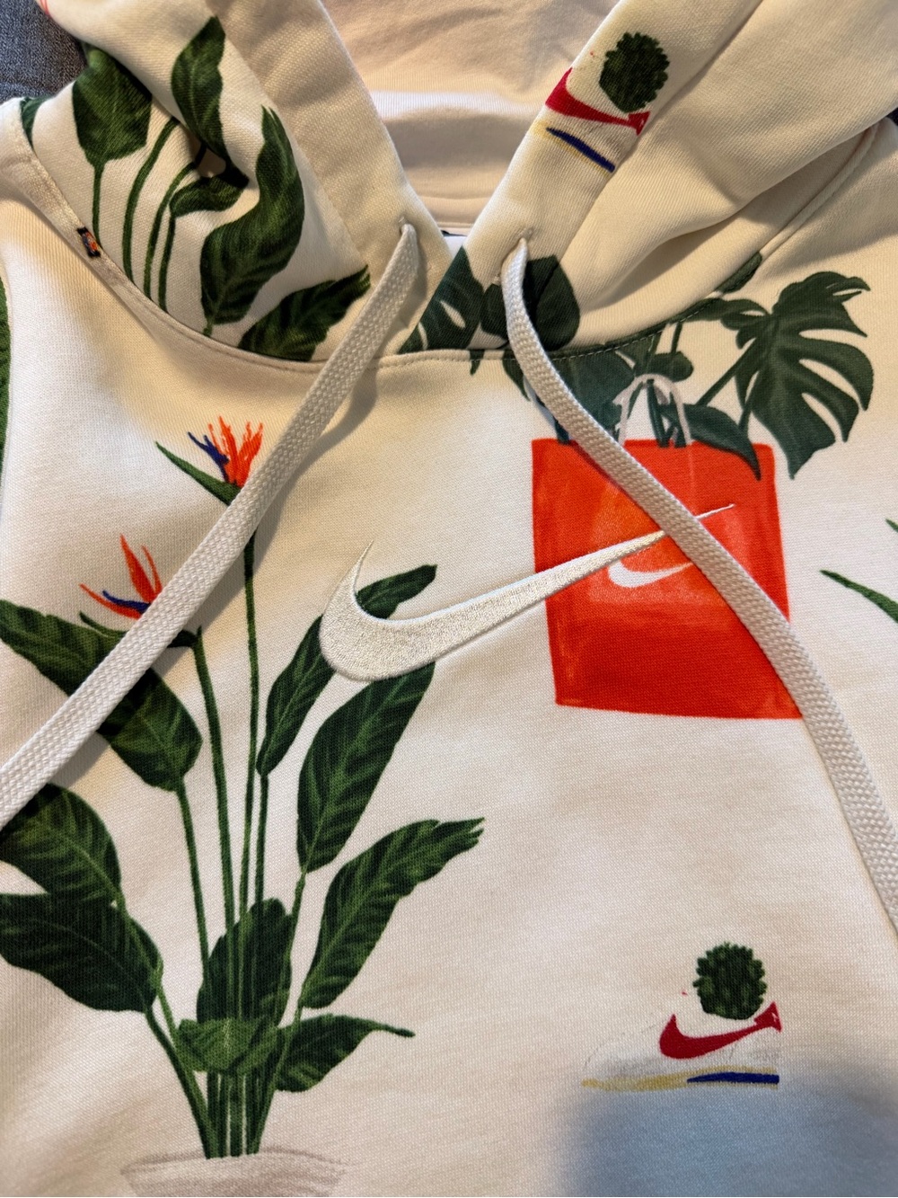 Nike basketball floral hoodie - Picture 3 of 4